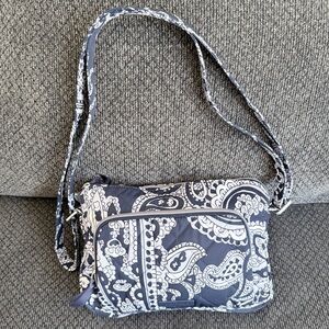 Vera Bradley  Blue and White Quilted Print crossbody - EUC